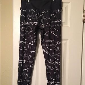 Hairstylist yoga pants